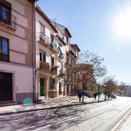 Atico Junto Al Albaicin Con Terraza Leilighet Granada Eksteriør bilde